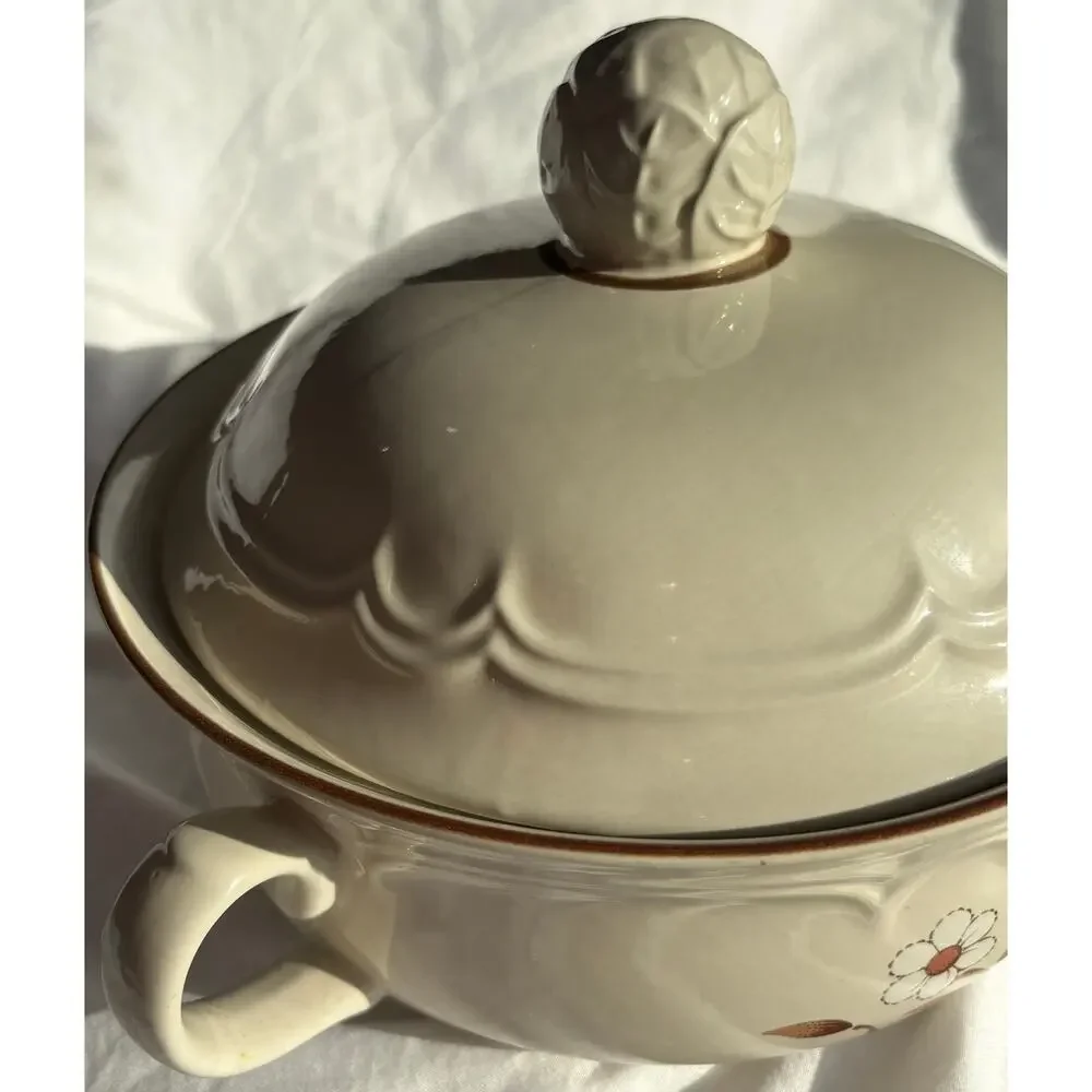 Cumberland Stoneware Mayblossom Covered Casserole Dish Vintage Japan